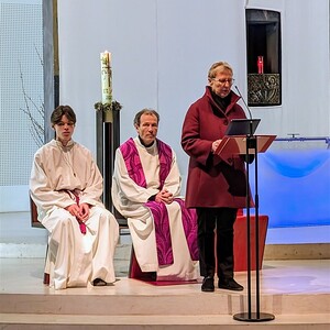 Hemma Tengler bei der Predigt im Familienfasttags-Gottesdienst