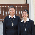 Priorin Sr. Hanna mit Sr. Katharina / © Rudolf Fuchs