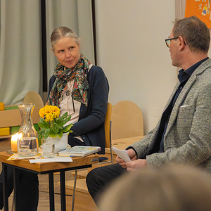Buchpräsentation 'Wege zum Miteinander' mit Sr. Teresa Hieslmayr im Gespräch mit Martin Tragler