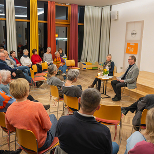 Buchpräsentation 'Wege zum Miteinander' mit Sr. Teresa Hieslmayr im Gespräch mit Martin Tragler