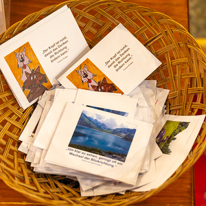 Ritualstationen im Kirchenraum