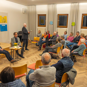Buchpräsentation 'Wege zum Miteinander' mit Sr. Teresa Hieslmayr im Gespräch mit Martin Tragler