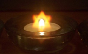 Kerze mit Stern-Licht